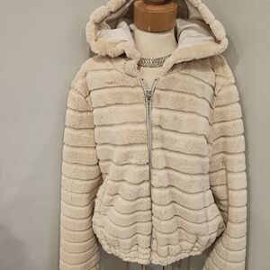 FOREVER 21 PEACHY PINK SKI BUNNY FAUX FUR JACKET